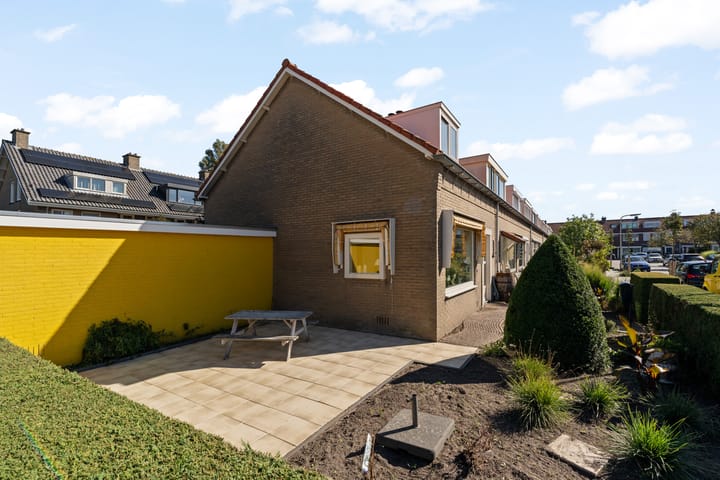 Tussenwoning te koop: Jan van Heusdenstraat 1, Noordwijk (Zh)