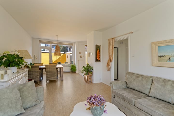 Tussenwoning te koop: Jan van Heusdenstraat 1, Noordwijk (Zh)