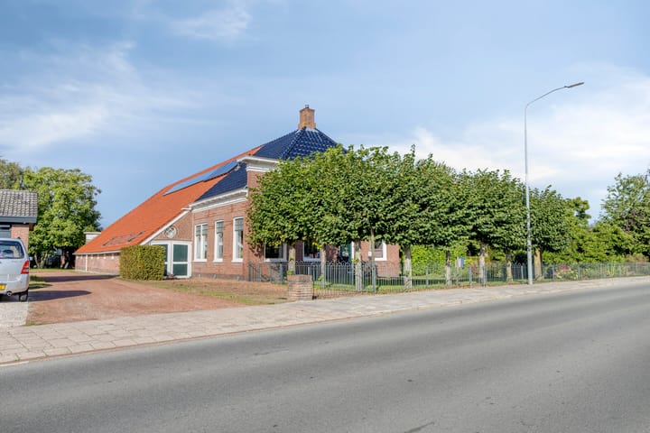 Photo 2 of Middenweg 98