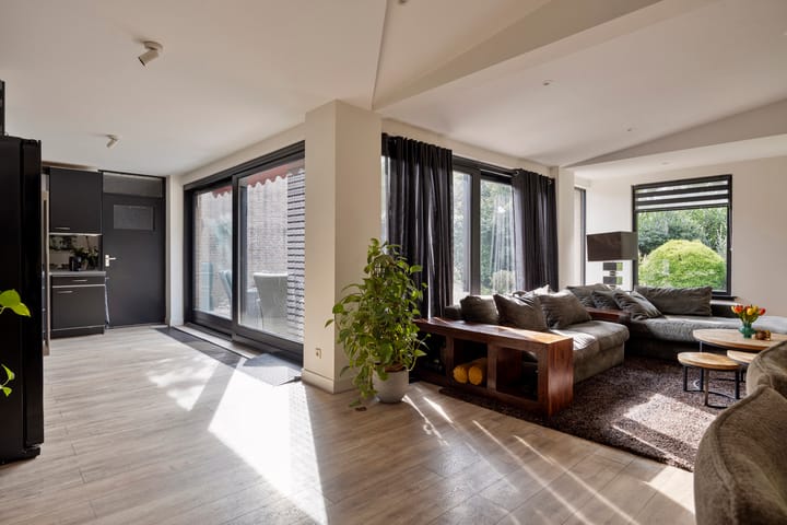 Tussenwoning te koop: Vlierlaan 122, Oosterhout (Nb)