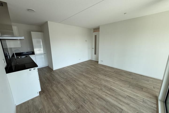 Appartement te huur: Haarlemmerweg 1130, Amsterdam