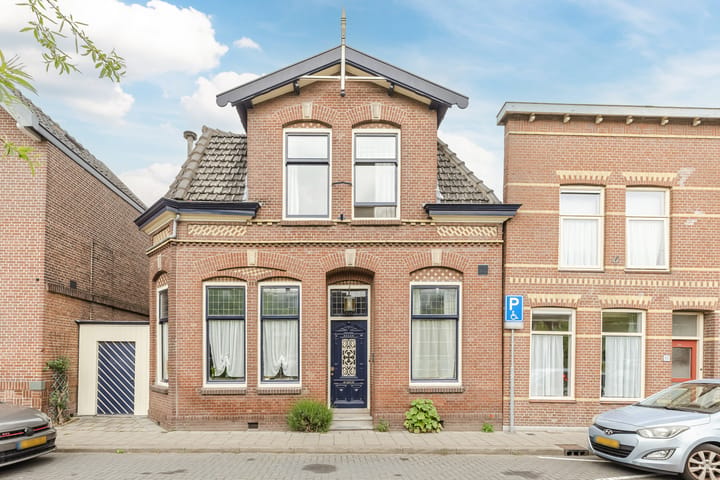 Hoekwoning te koop: Parkstraat 82, Zaandam