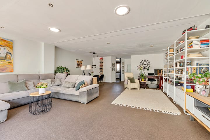 Tussenwoning te koop: Hofmeesterij 97, Huissen