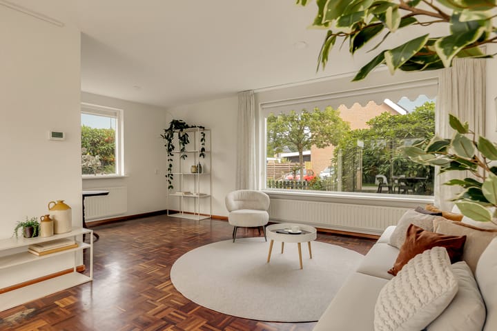 Hoekwoning te koop: Secretaris Munniklaan 15, Wilnis