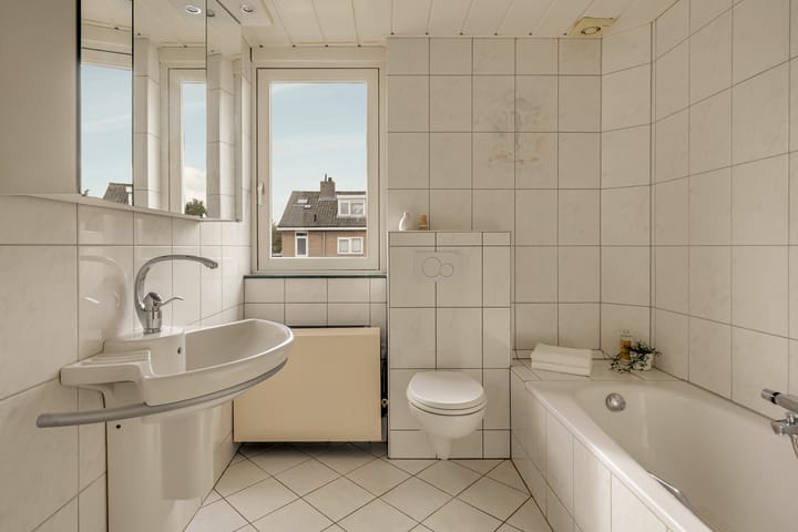 Hoekwoning te koop: Secretaris Munniklaan 15, Wilnis