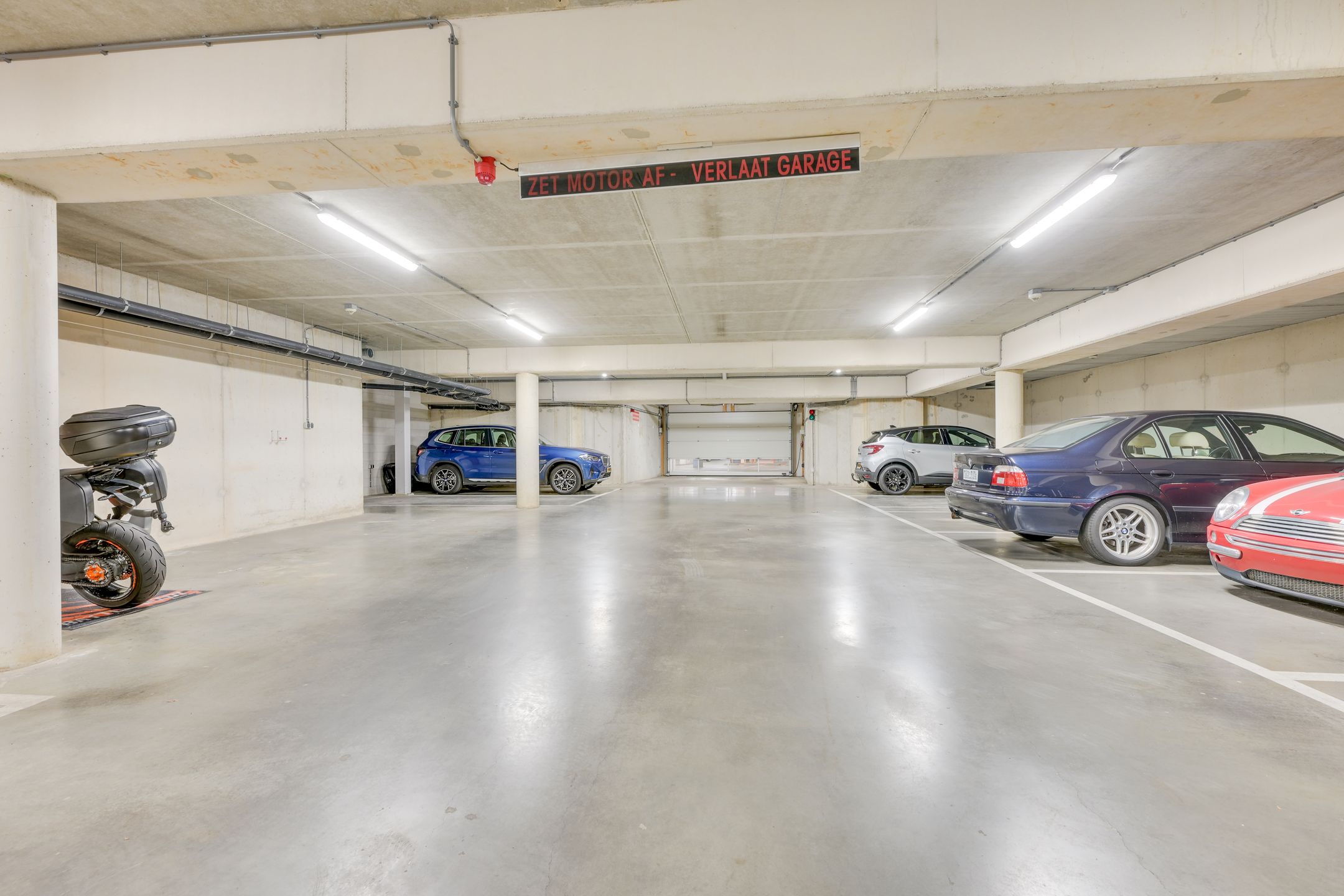 Foto 27 van Stationsplein 27