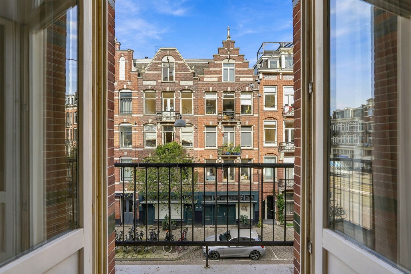 Photo 20 of Eerste Helmersstraat 57-2