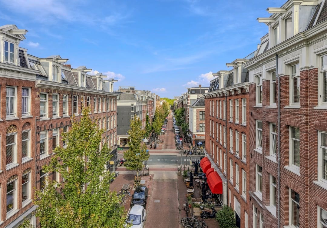 Photo 22 of Eerste Helmersstraat 57-2