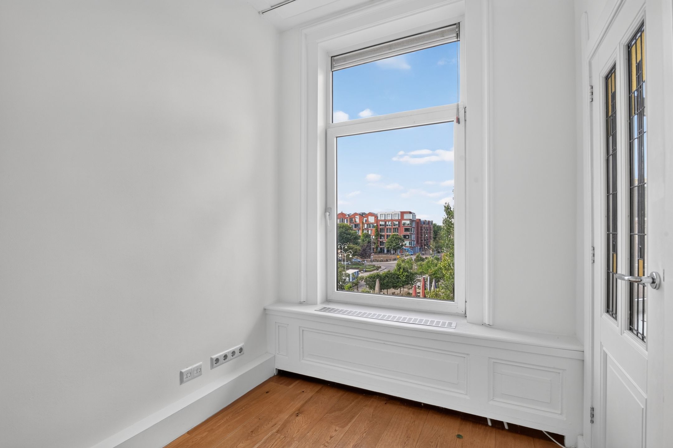 Photo 9 of Bilderdijkstraat 97-3