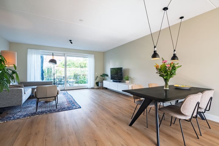 Hoekwoning te koop: Van de Weerdstraat 2, Wageningen