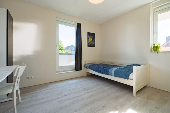 Hoekwoning te koop: Van de Weerdstraat 2, Wageningen