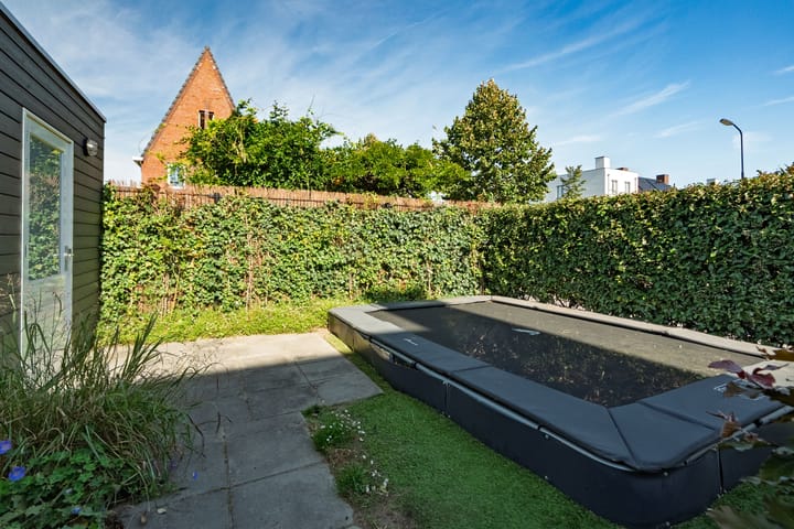 Hoekwoning te koop: Van de Weerdstraat 2, Wageningen