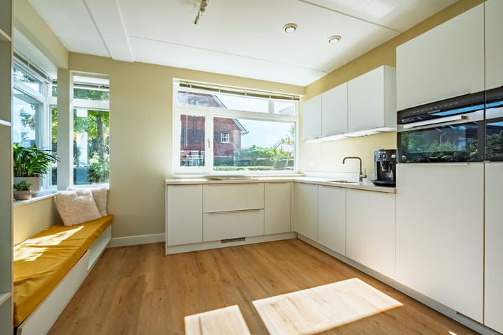 Hoekwoning te koop: Van de Weerdstraat 2, Wageningen