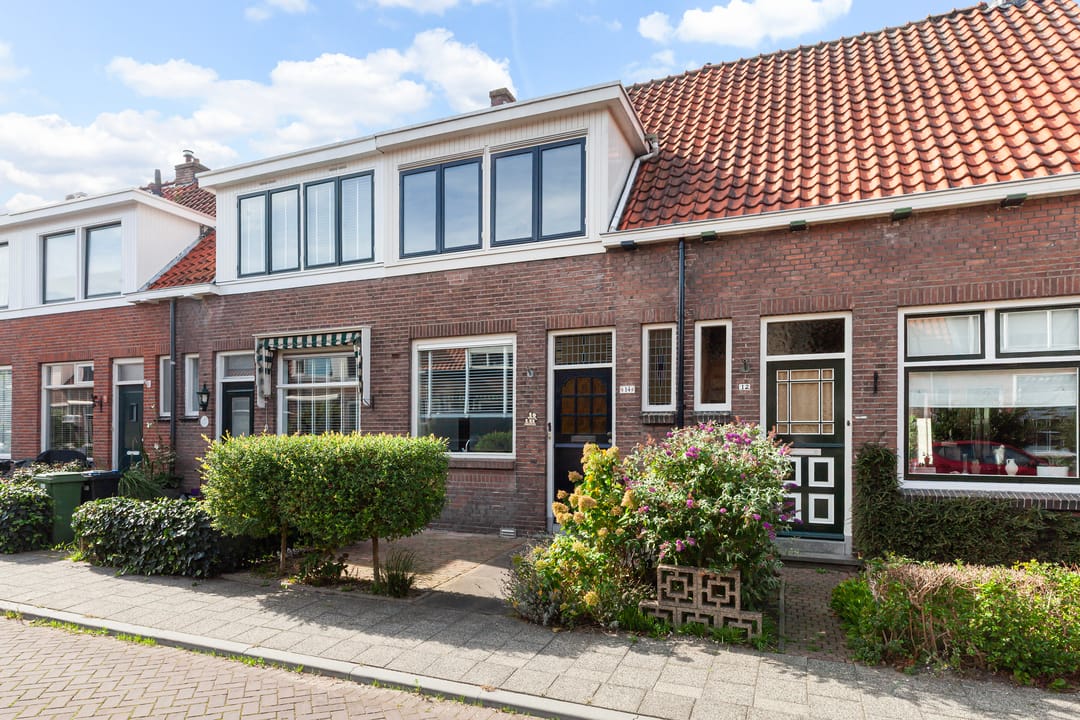 Photo 37 of Leliestraat 14