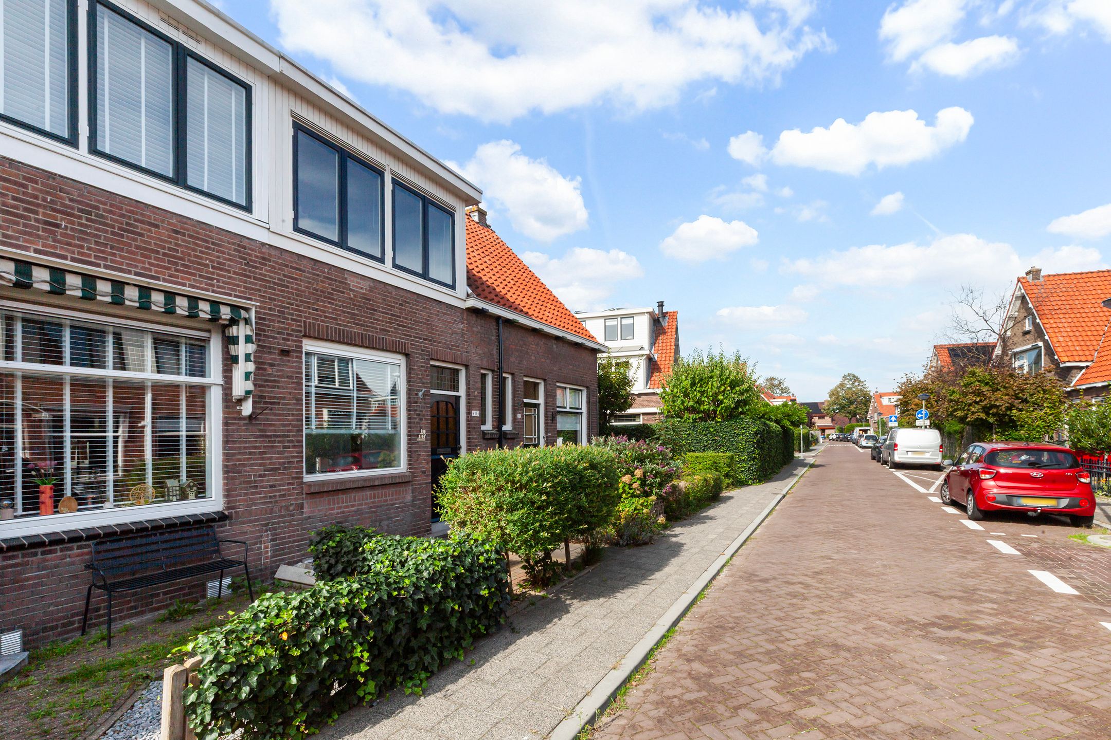 Photo 36 of Leliestraat 14