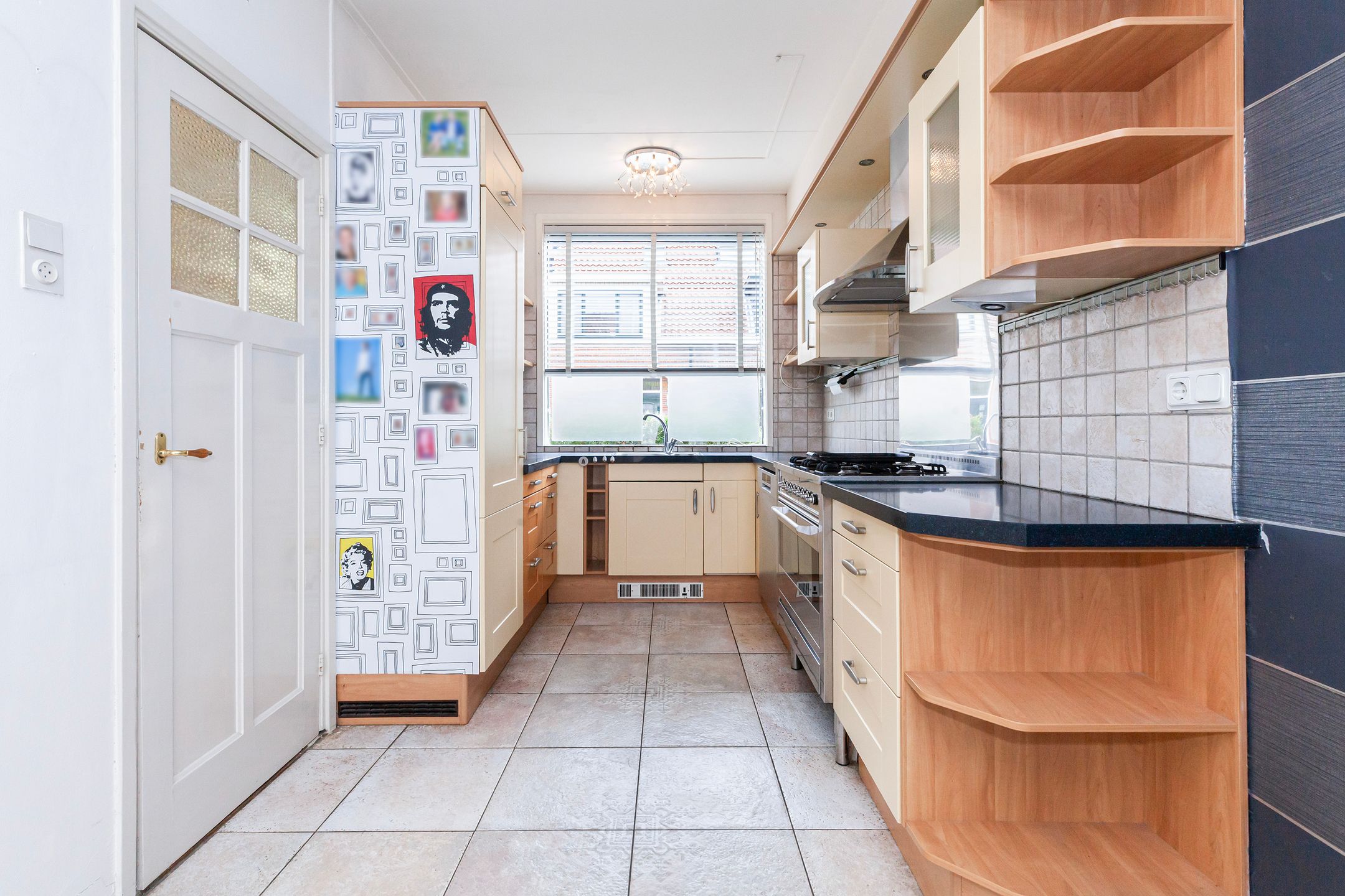 Photo 3 of Leliestraat 14