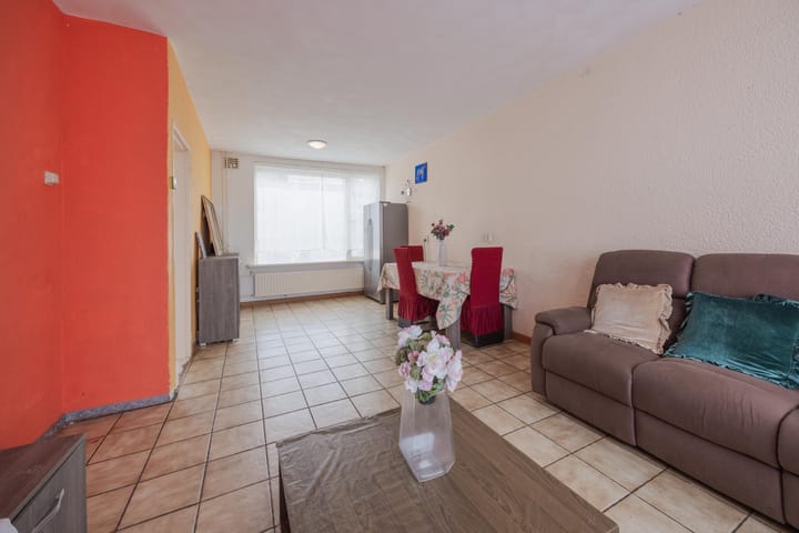 Tussenwoning te koop: Kalmoeshof 3, Tilburg