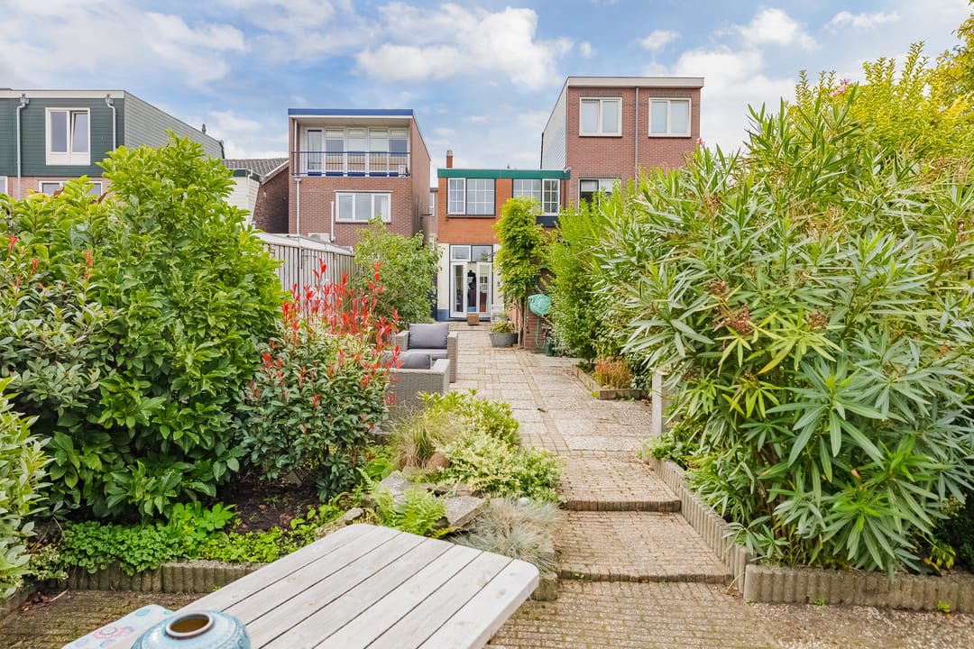 Photo 32 of Willebrordstraat 11