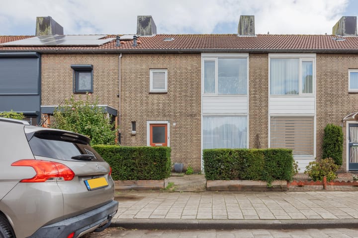 Tussenwoning te koop: Kalmoeshof 3, Tilburg