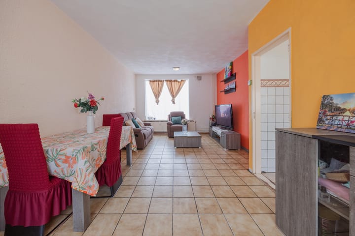 Tussenwoning te koop: Kalmoeshof 3, Tilburg