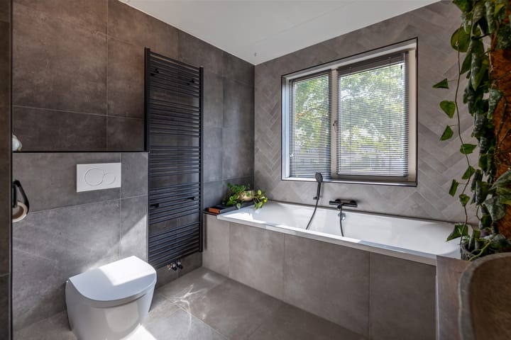Tussenwoning te koop: Twickel 9, Raalte