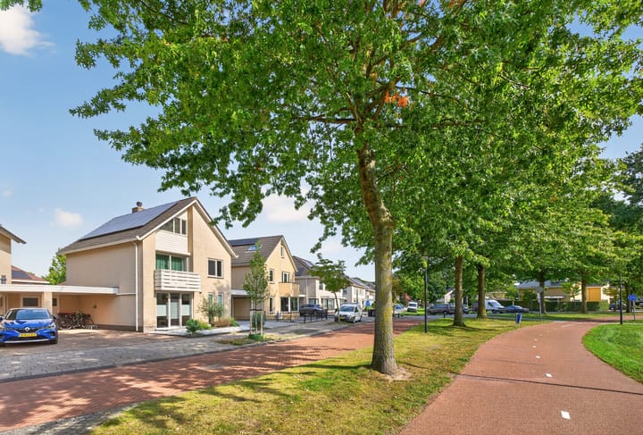 Tussenwoning te koop: Twickel 9, Raalte