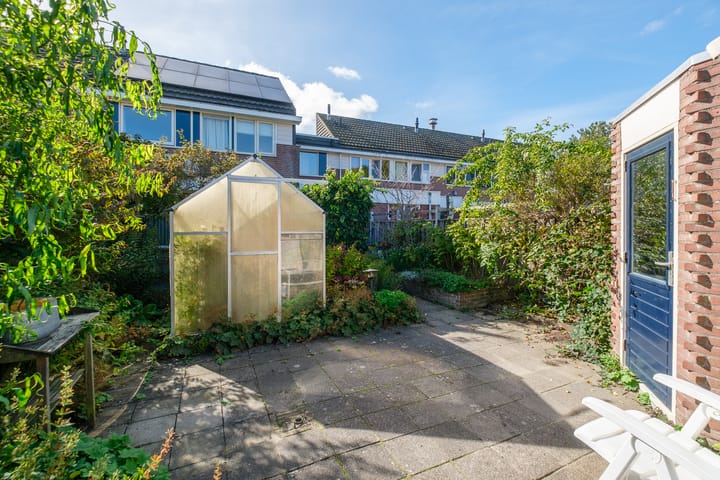Tussenwoning te koop: Het Erf 7, Biddinghuizen