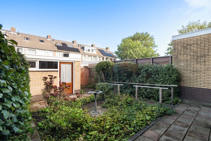 Tussenwoning te koop: Goudenregensingel 19, Pijnacker