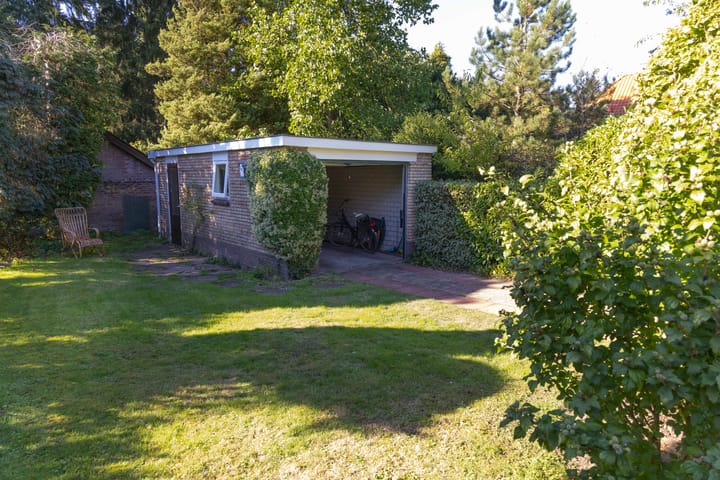 Twee-onder-één-kap te koop: Drossaardlaan 11, Huizen