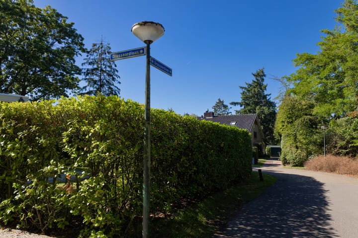 Twee-onder-één-kap te koop: Drossaardlaan 11, Huizen
