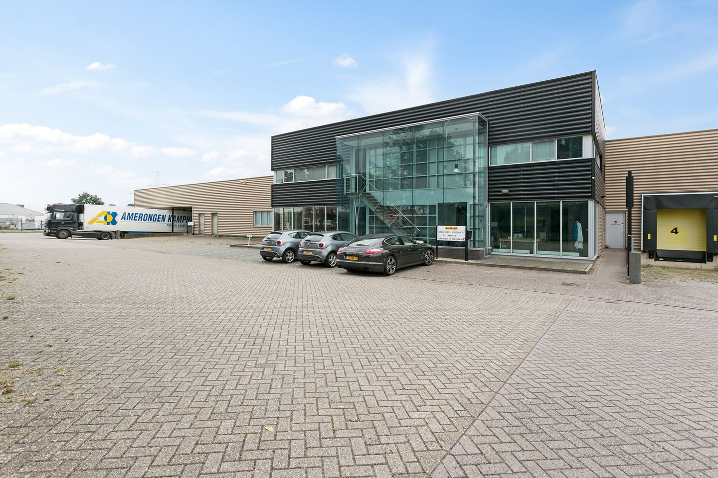 View photo 3 of Heythuyserweg 4