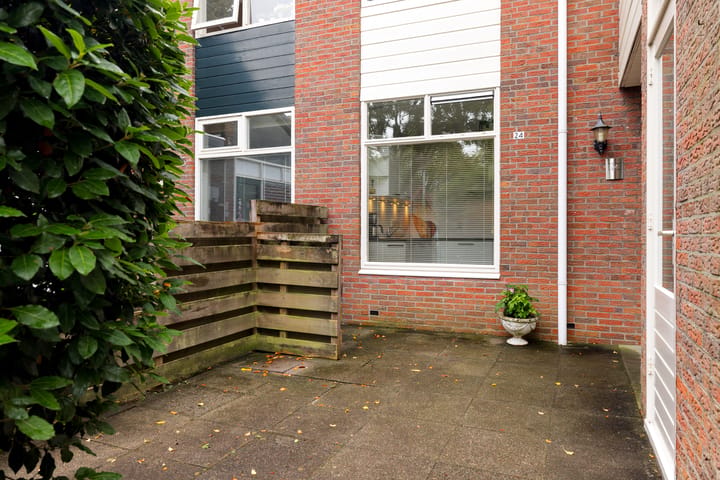 Tussenwoning te koop: Zwenkgras 24, Leeuwarden