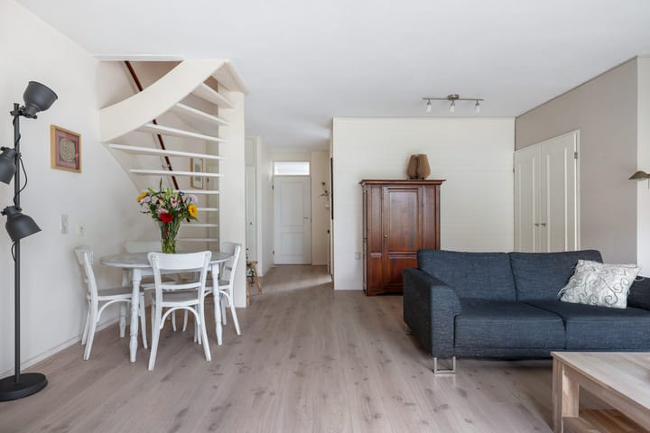 Tussenwoning te koop: Zwenkgras 24, Leeuwarden