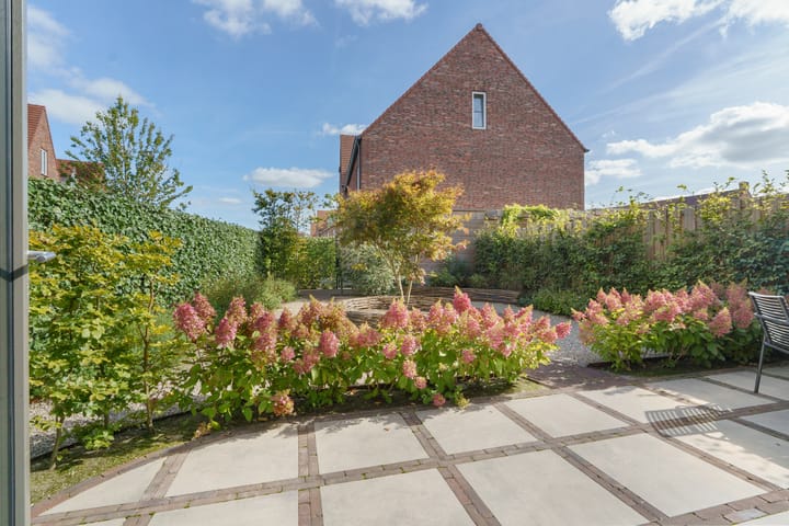 Hoekwoning te koop: Notenhout 47, Waddinxveen