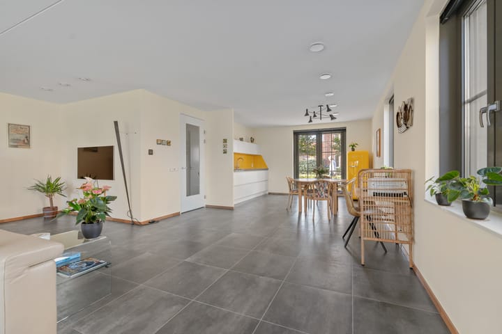 Hoekwoning te koop: Notenhout 47, Waddinxveen