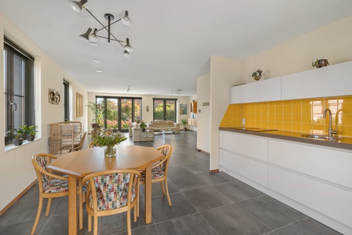 Hoekwoning te koop: Notenhout 47, Waddinxveen