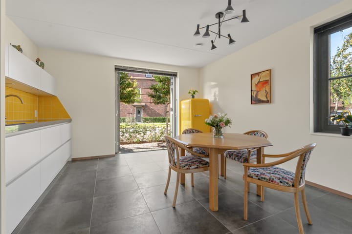 Hoekwoning te koop: Notenhout 47, Waddinxveen