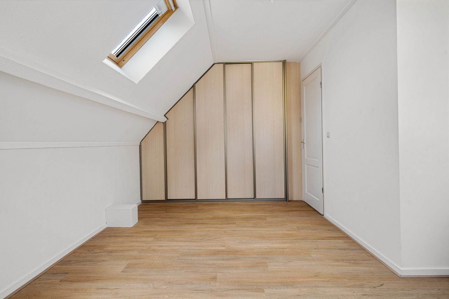 Photo 34 of De Garven 9