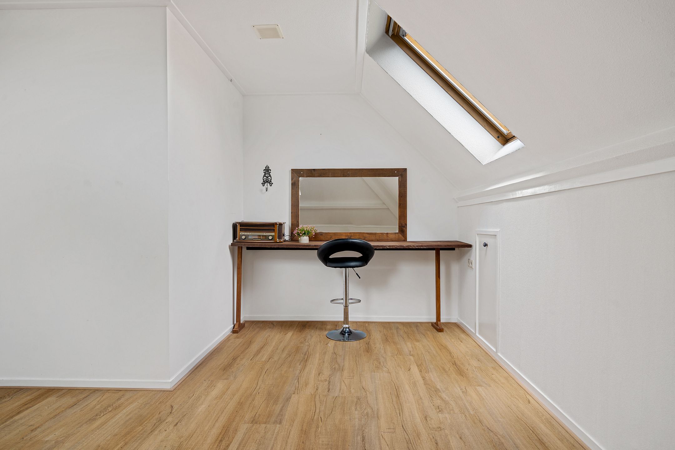 Photo 33 of De Garven 9