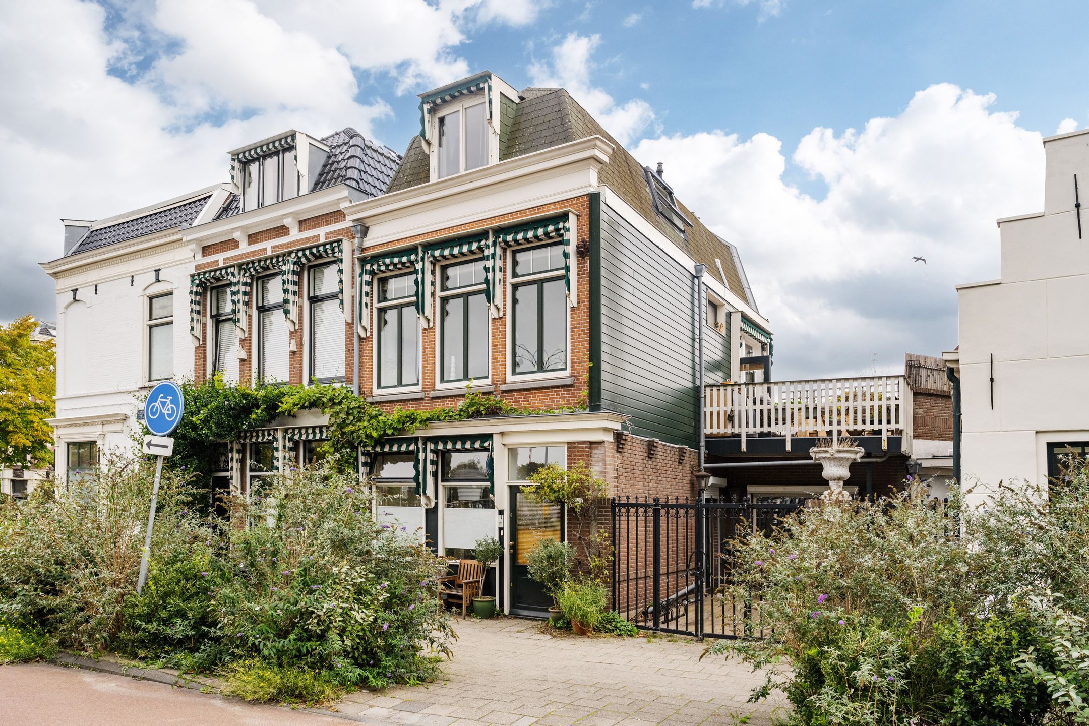 Antoniestraat 69