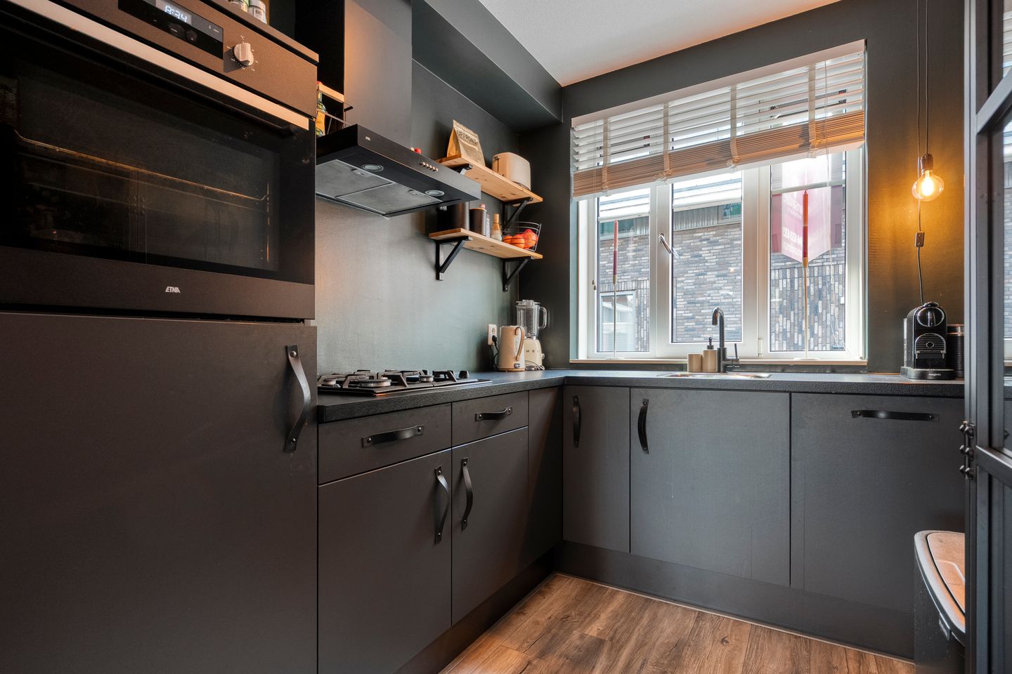 Photo 10 of Scholl Engbertsstraat 14