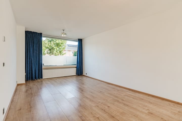 Tussenwoning te koop: Airbornelaan 45, Eindhoven