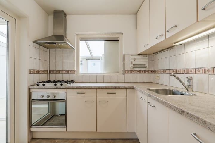 Tussenwoning te koop: Airbornelaan 45, Eindhoven