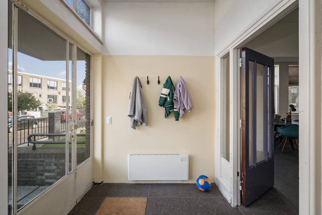 Photo 11 of Van Calcarstraat 4