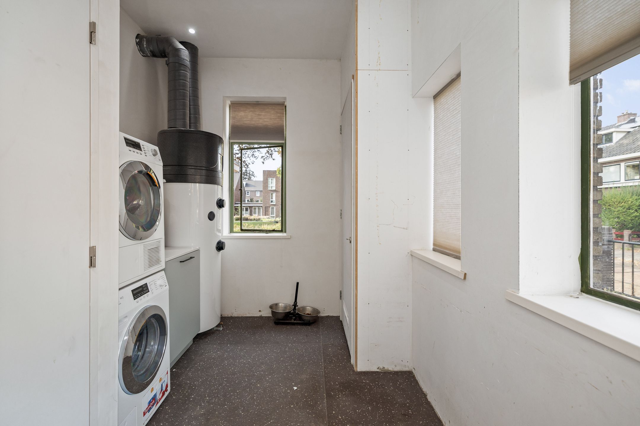 Photo 9 of Van Calcarstraat 4