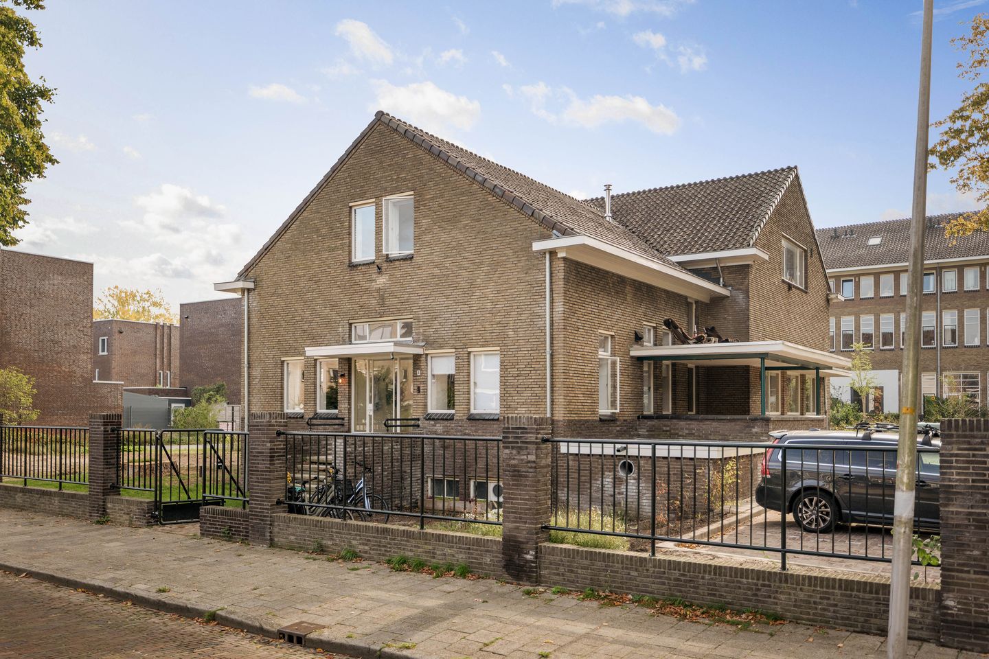 Photo 44 of Van Calcarstraat 4