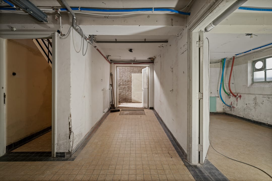 Photo 37 of Van Calcarstraat 4