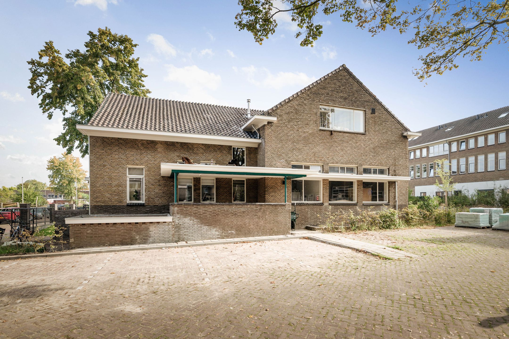 Photo 48 of Van Calcarstraat 4
