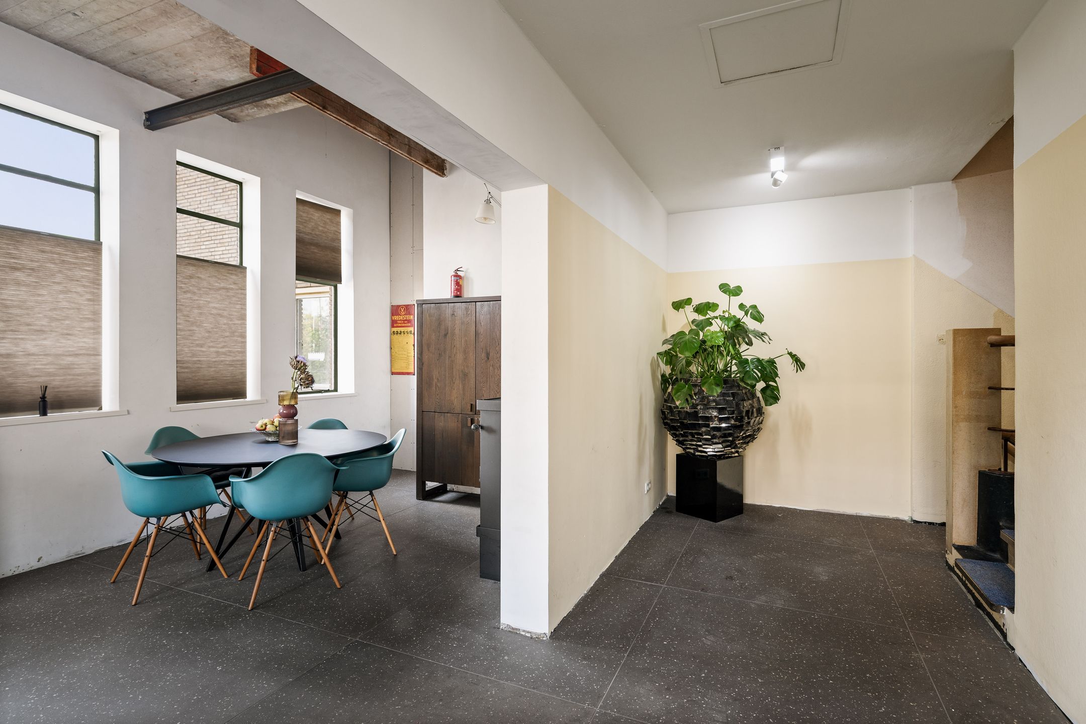 Photo 6 of Van Calcarstraat 4