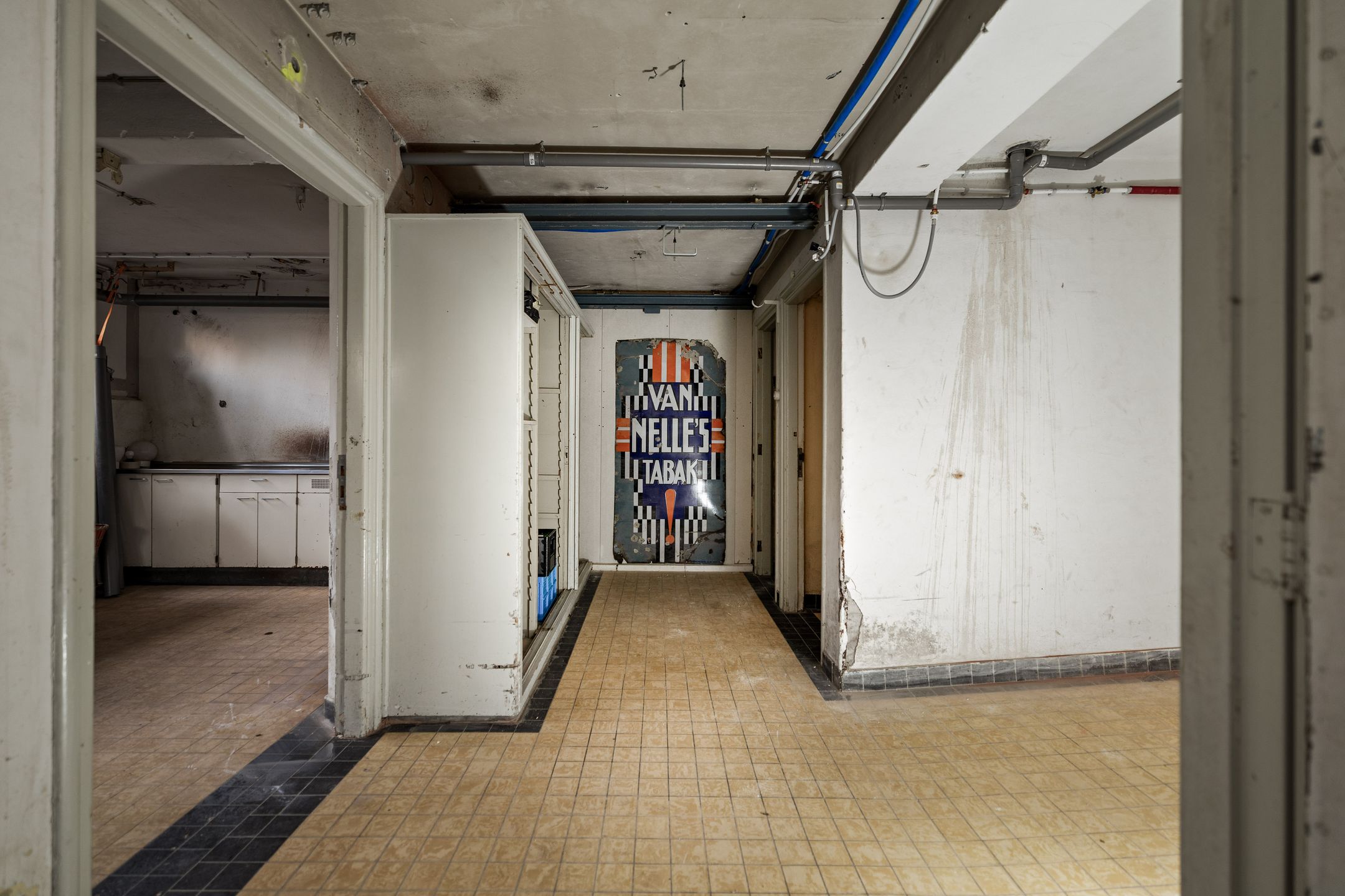 Photo 36 of Van Calcarstraat 4